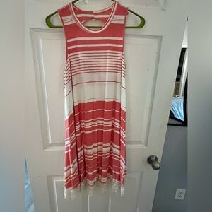 Summer dress with lacy trim